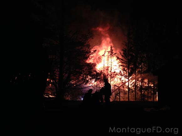 Barn Quickly Ignites into Flanes‏